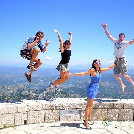 Montenegro Backpackers Home Budva Extérieur photo