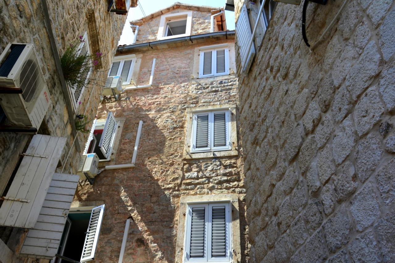 Montenegro Backpackers Home Budva Extérieur photo